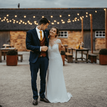 barn wedding venue with outdoor courtyard